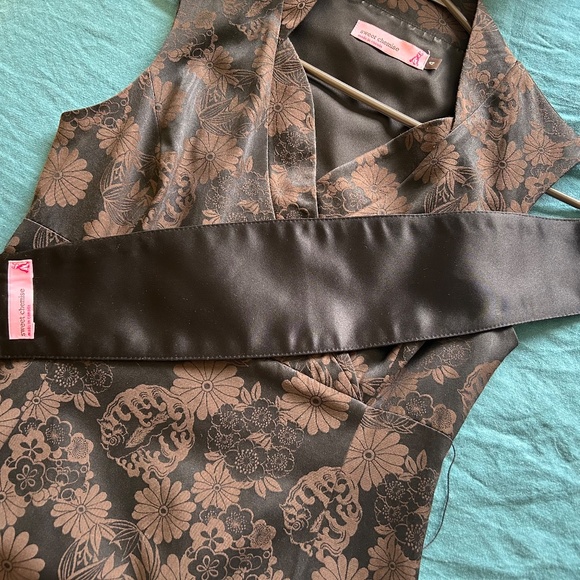 Sweet Chemise Asian-Inspired Dress - Picture 4 of 8